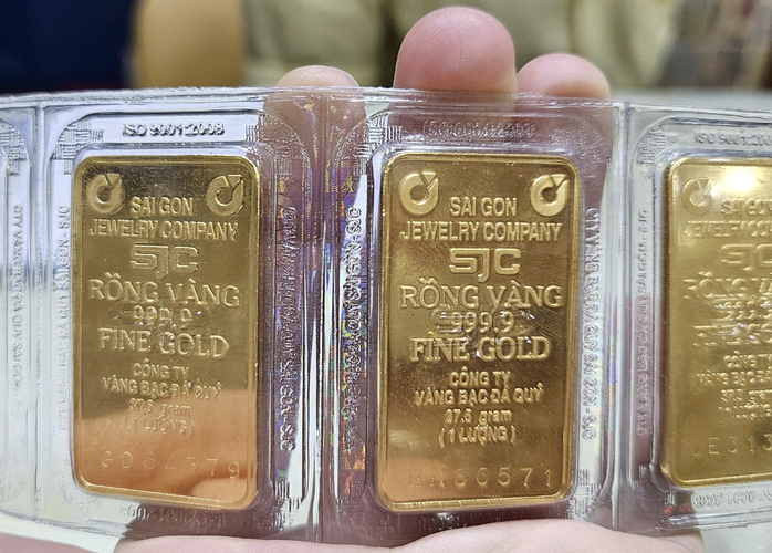 Giá vàng miếng SJC lập đỉnh mới , vượt 156 triệu đồng / lượng - Ảnh 2. Giá vàng miếng SJC lập đỉnh mới , vượt 156 triệu đồng / lượng - Ảnh 2.