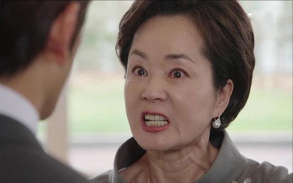 Tâm lý gia đình: Tại sao người tốt với người ngòai lại cáu gắt với người thân? - Ảnh 1. Tâm lý gia đình: Tại sao người tốt với người ngòai lại cáu gắt với người thân? - Ảnh 1.