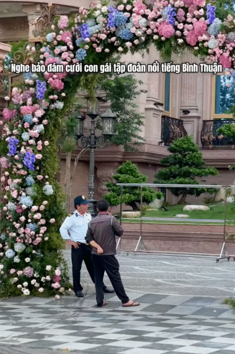 Lại thêm một đám cưới của ái nữ tập đoàn: Cứ nhìn cổng hoa và tòa lâu đài phía sau là biết!- Ảnh 6.