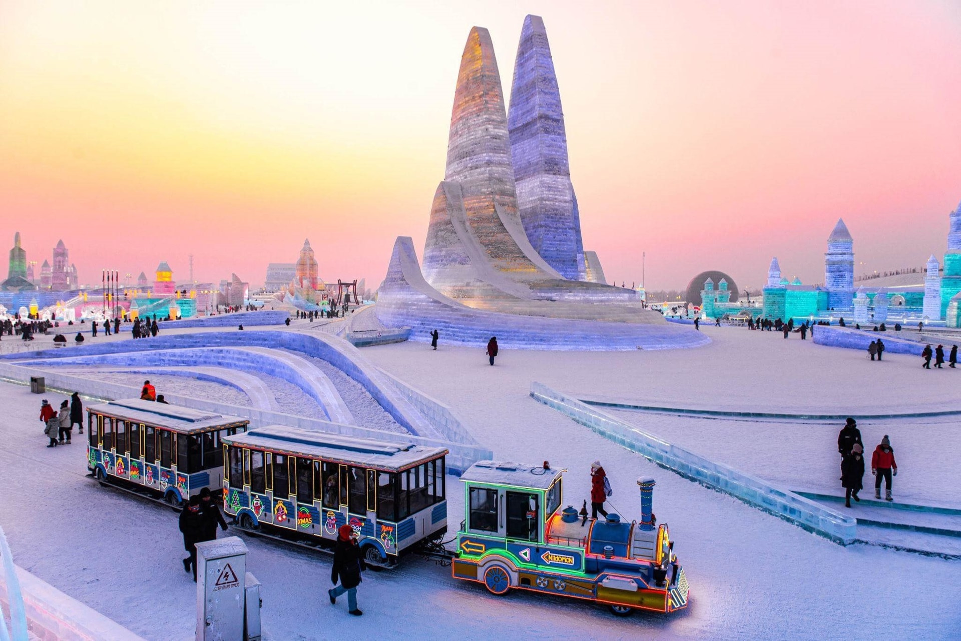 Du lịch mùa đông Trung Quốc phát triển mạnh mẽ , mang lại cơ hội hốt bạc cho địa phương - Ảnh 3. Du lịch mùa đông Trung Quốc phát triển mạnh mẽ , mang lại cơ hội hốt bạc cho địa phương - Ảnh 3.