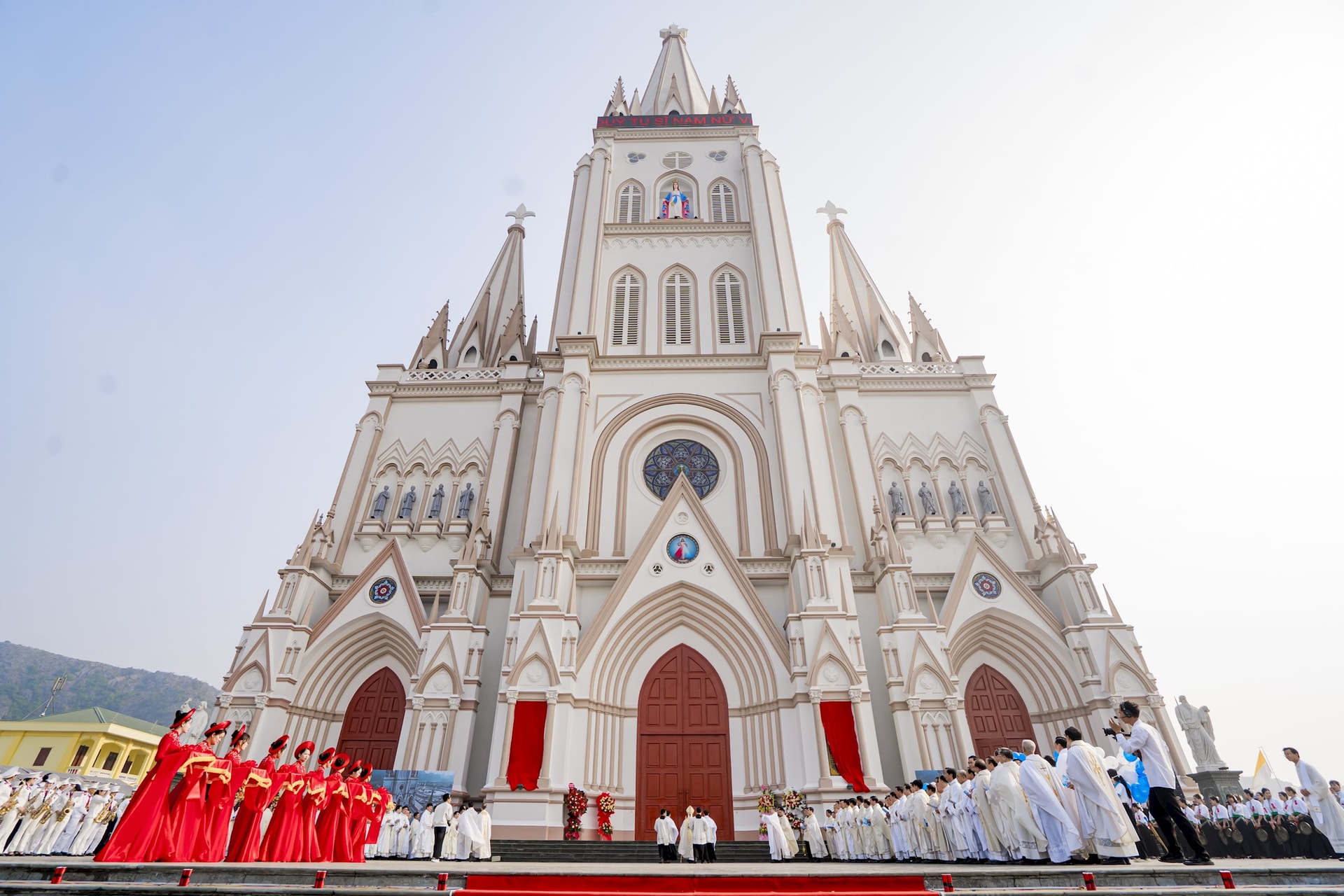 Tập đoàn Xuân Thành tài trợ 400 tỷ xây thánh đường lớn nhất Việt Nam tại Ninh Bình - Ảnh 1. Tập đoàn Xuân Thành tài trợ 400 tỷ xây thánh đường lớn nhất Việt Nam tại Ninh Bình - Ảnh 1.