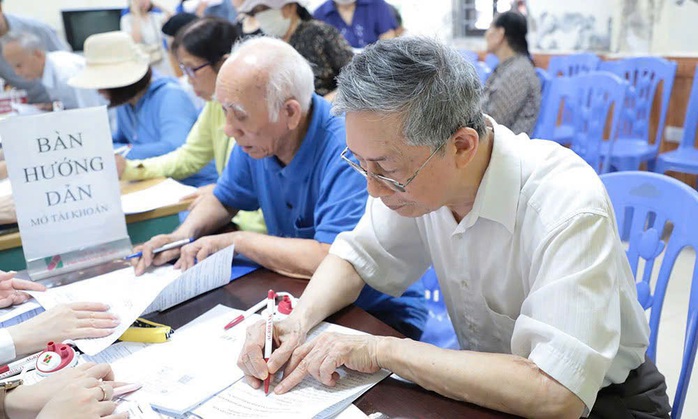 Từ năm 2026, có nhiều quy định mới về tăng tuổi nghỉ hưu, điều kiện hưởng và cách tính lương hưu. - Ảnh 1.