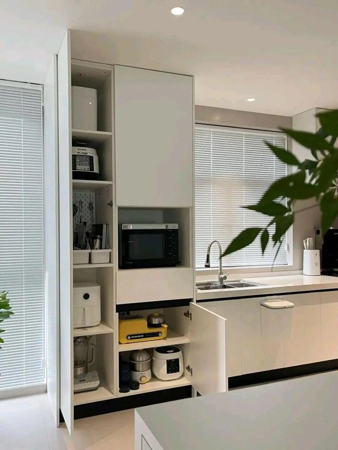 Thiết kế bếp không tủ treo tường: Khám phá không gian bếp thoáng đãng và hiện đại - Ảnh 4. Thiết kế bếp không tủ treo tường: Khám phá không gian bếp thoáng đãng và hiện đại - Ảnh 4.