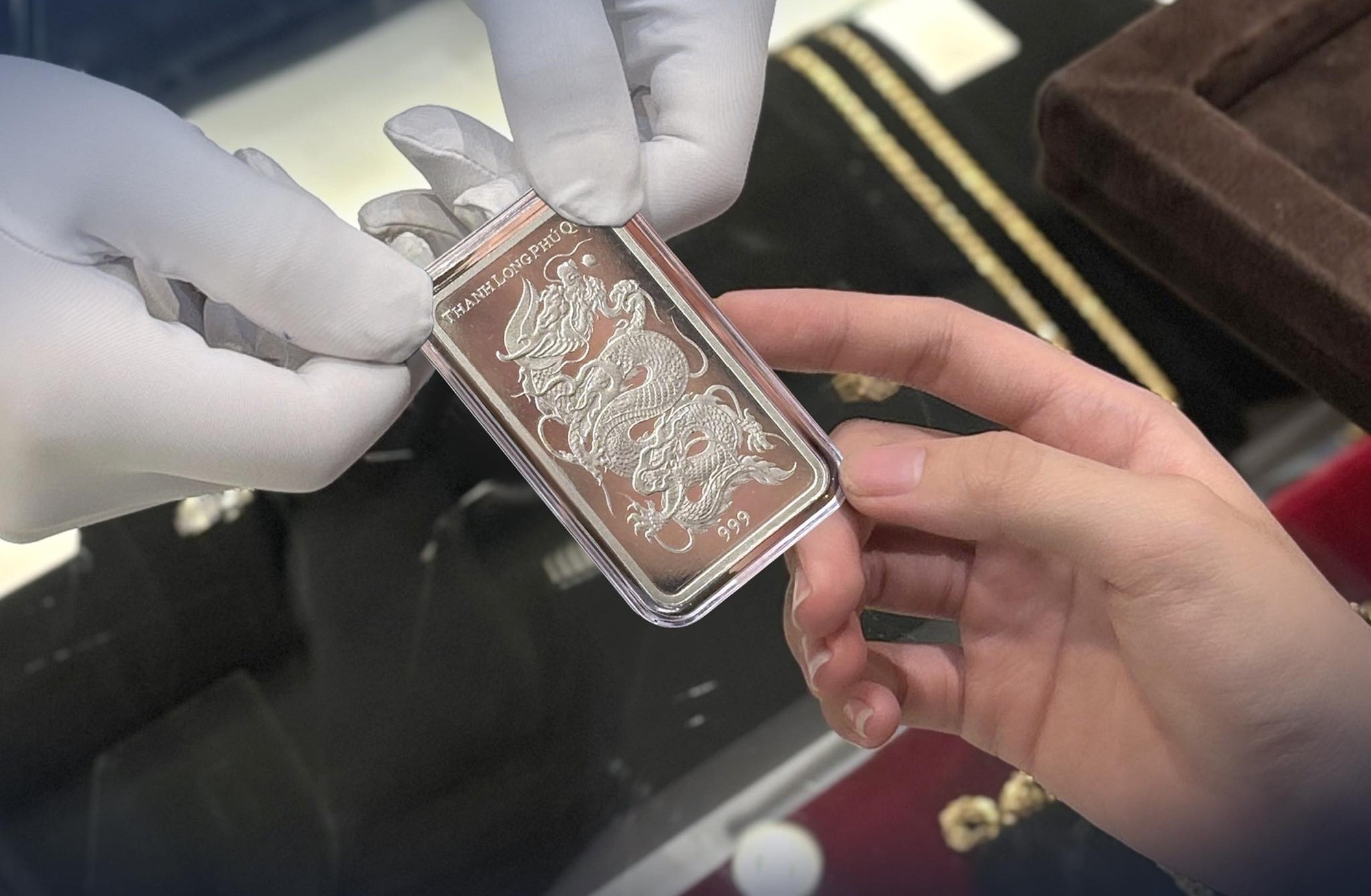 Giá bạc hôm nay ổn định ở mức hơn 64 triệu đồng / kg trong bối cảnh thị trường quốc tế - Ảnh 1. Giá bạc hôm nay ổn định ở mức hơn 64 triệu đồng / kg trong bối cảnh thị trường quốc tế - Ảnh 1.