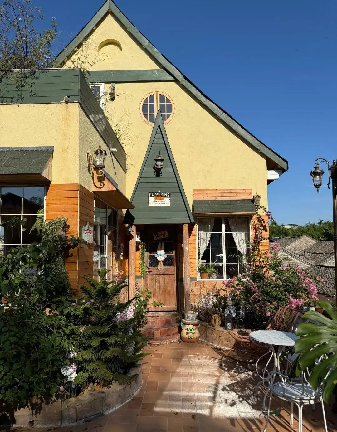 Tan chảy với căn hộ của cụ bà 70 tuổi: Sống bình yên 1 mình, không làm gánh nặng cho con cháu- Ảnh 1. Tan chảy với căn hộ của cụ bà 70 tuổi: Sống bình yên 1 mình, không làm gánh nặng cho con cháu- Ảnh 1.