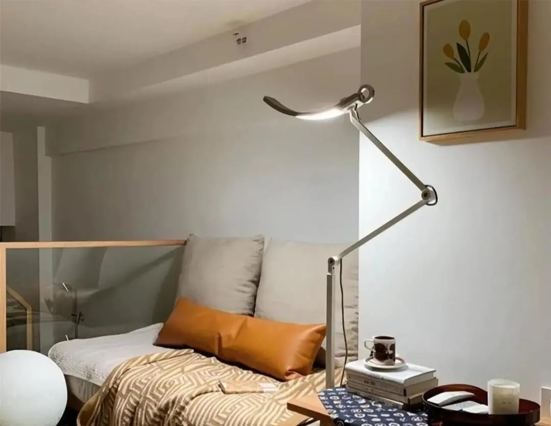 Căn hộ 14 m² Hong Kong: Thiết kế thông minh với 2 phòng khách tiện nghi - Ảnh 4. Căn hộ 14 m² Hong Kong: Thiết kế thông minh với 2 phòng khách tiện nghi - Ảnh 4.
