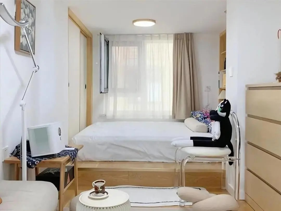 Căn hộ 14 m² Hong Kong: Thiết kế thông minh với 2 phòng khách tiện nghi - Ảnh 5. Căn hộ 14 m² Hong Kong: Thiết kế thông minh với 2 phòng khách tiện nghi - Ảnh 5.