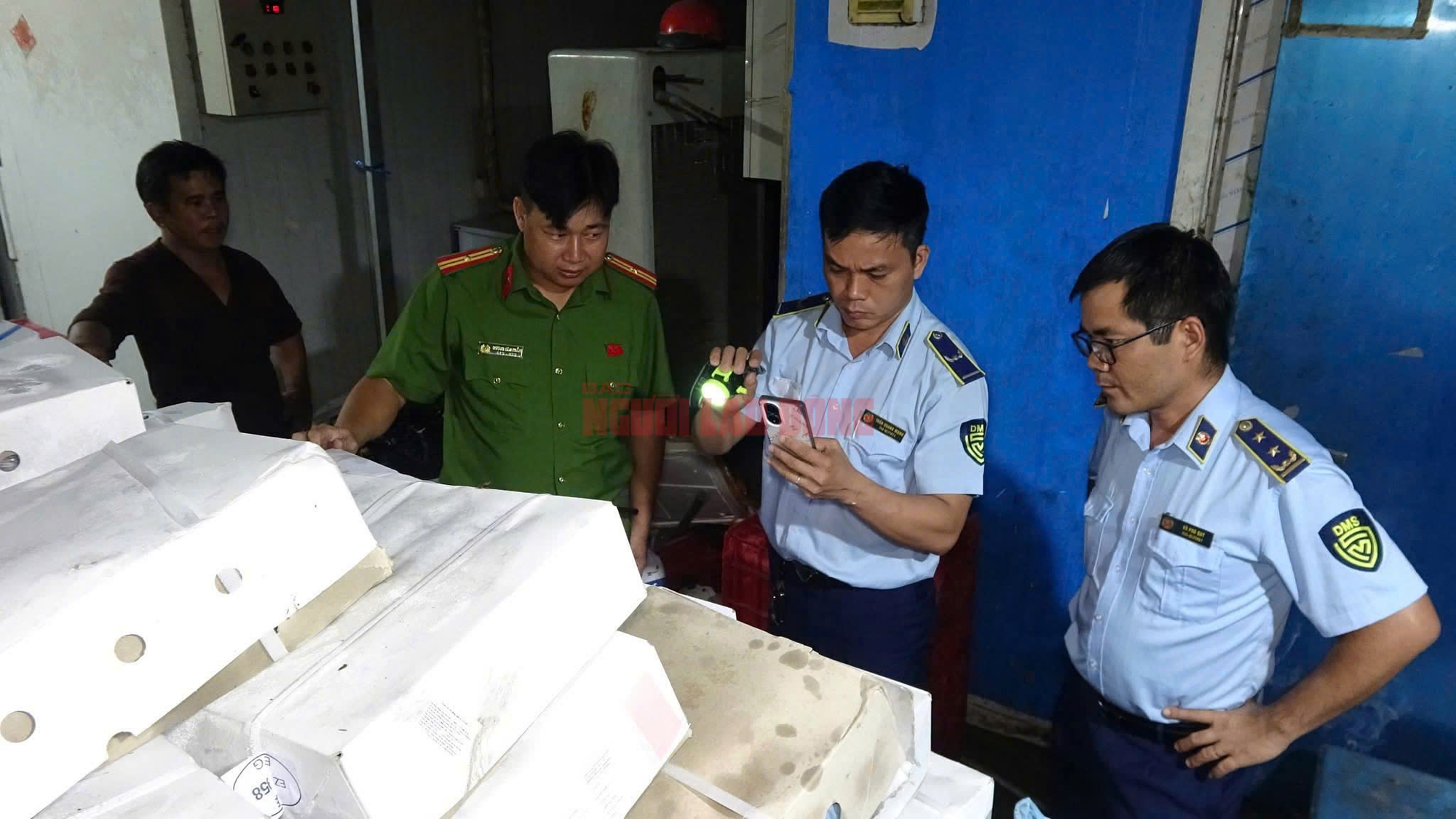 Đột kích kho đông lạnh Tây Ninh phát hiện 15 tấn thịt không rõ nguồn gốc - Ảnh 2. Đột kích kho đông lạnh Tây Ninh phát hiện 15 tấn thịt không rõ nguồn gốc - Ảnh 2.