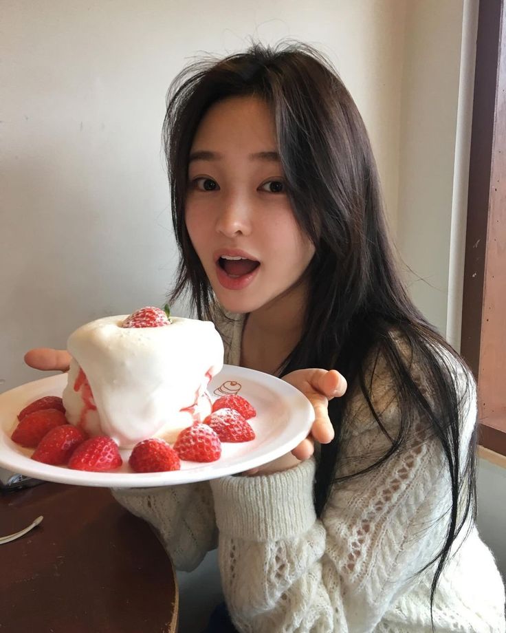 Ăn mấy món quen này, da già đi nhanh hơn bạn nghĩ- Ảnh 1. Ăn mấy món quen này, da già đi nhanh hơn bạn nghĩ- Ảnh 1.