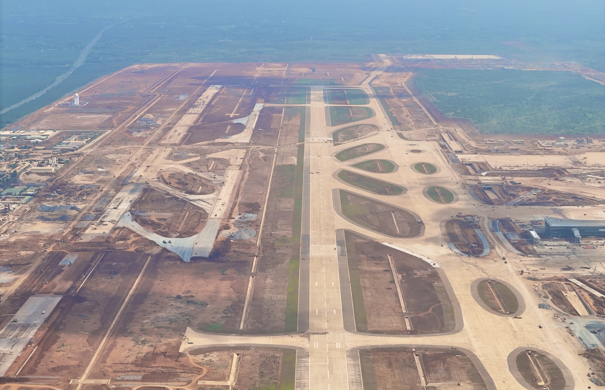 Chuyến bay đầu tiên tới Sân bay Long Thành của Vietnam Airlines , Vietjet và Bamboo Airways - Ảnh 2. Chuyến bay đầu tiên tới Sân bay Long Thành của Vietnam Airlines , Vietjet và Bamboo Airways - Ảnh 2.