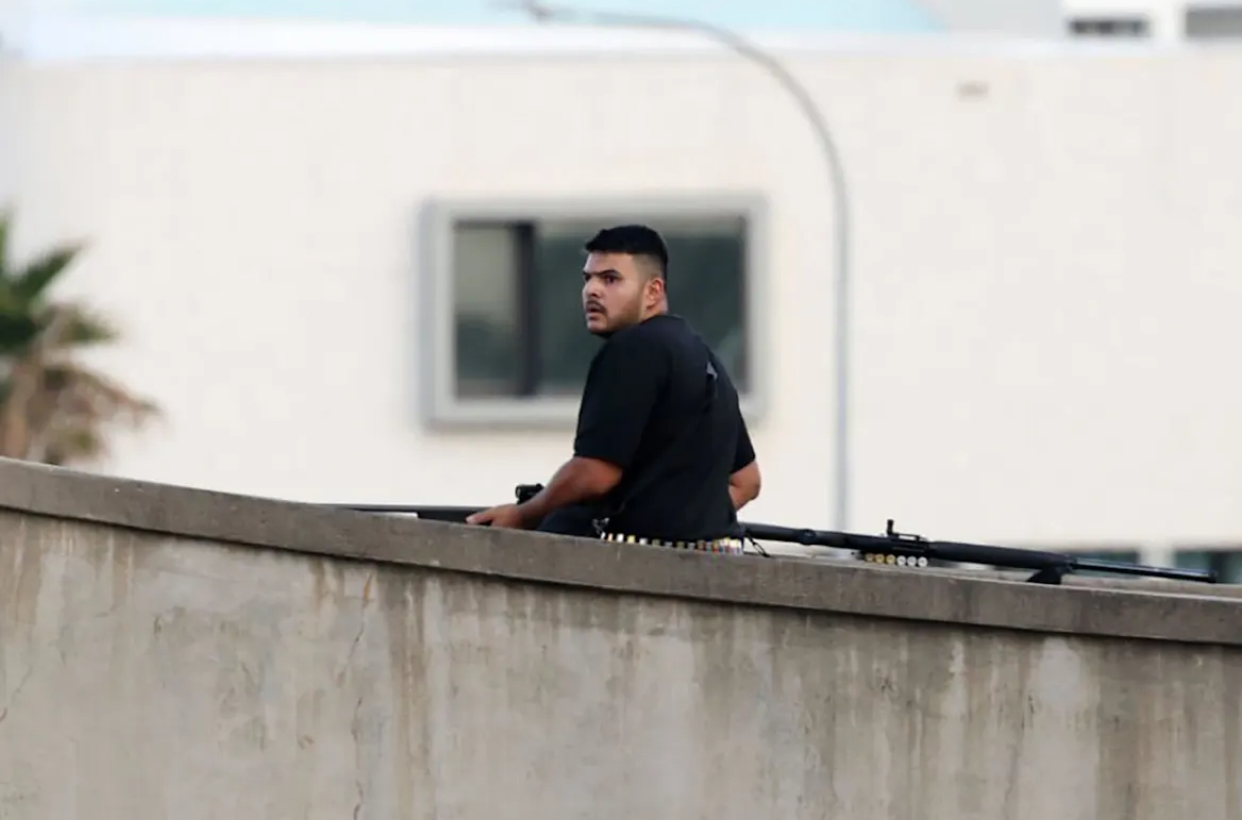 Xả súng ở Úc: Cha con nghi phạm và số người thiệt mạng gia tăng - Ảnh 1. Xả súng ở Úc: Cha con nghi phạm và số người thiệt mạng gia tăng - Ảnh 1.