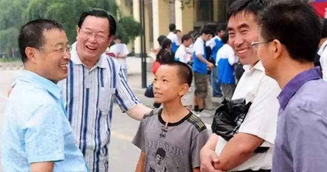 Bài học từ thất bại của thần đồng Liêu Uy: Cuộc sống sau cú trượt dài vì game - Ảnh 3. Bài học từ thất bại của thần đồng Liêu Uy: Cuộc sống sau cú trượt dài vì game - Ảnh 3.