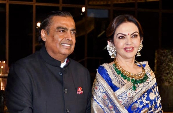 Hôn nhân bền vững của gia đình Ambani và những bài học từ Mukesh Ambani - Ảnh 5. Hôn nhân bền vững của gia đình Ambani và những bài học từ Mukesh Ambani - Ảnh 5.