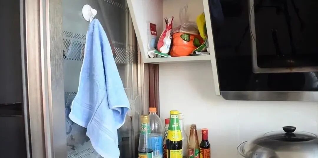 Không treo khăn ở 3 vị trí này để bảo vệ phong thủy và tài lộc của bạn - Ảnh 2. Không treo khăn ở 3 vị trí này để bảo vệ phong thủy và tài lộc của bạn - Ảnh 2.