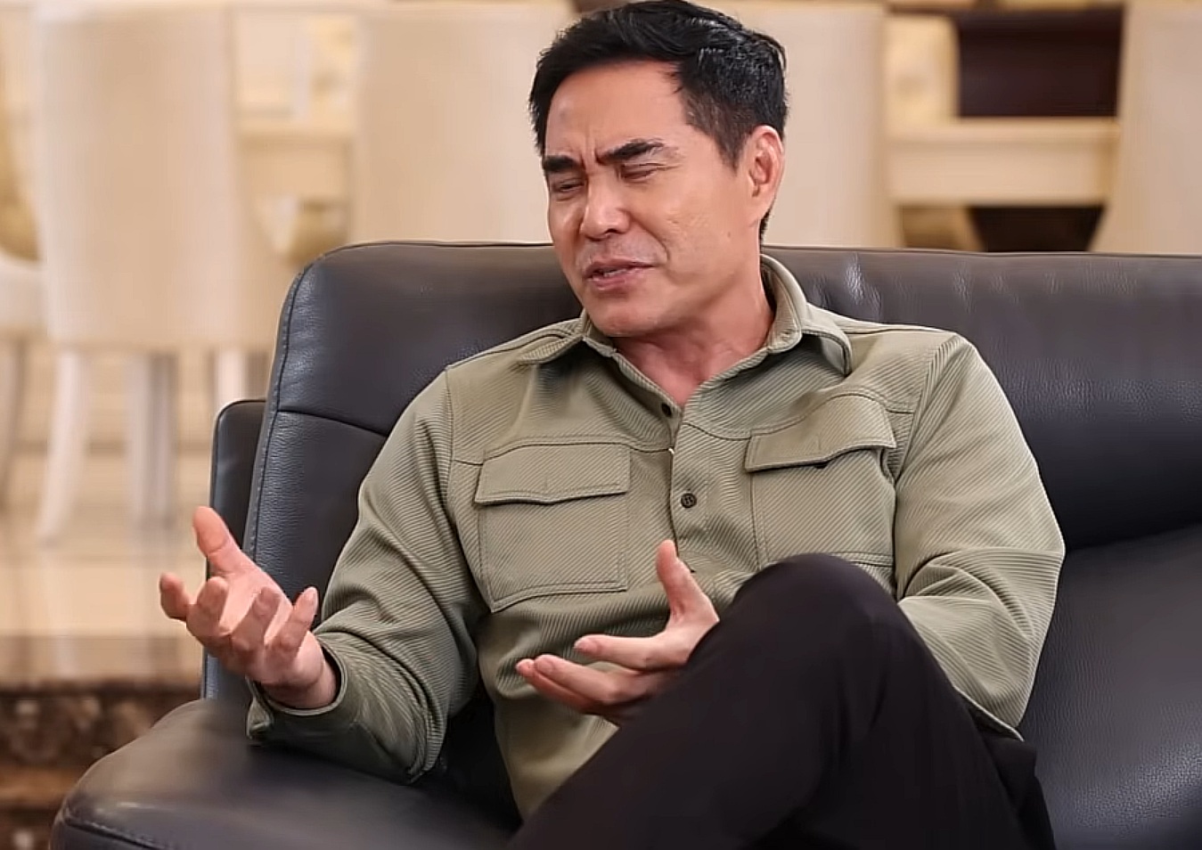 Nữ NSND là lãnh đạo tại TP.HCM: Đã có bằng thạc sĩ, muốn học tiến sĩ, không cần trợ lý hay tài xế- Ảnh 1. Nữ NSND là lãnh đạo tại TP.HCM: Đã có bằng thạc sĩ, muốn học tiến sĩ, không cần trợ lý hay tài xế- Ảnh 1.