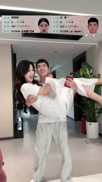 Chuyện tình yêu shipper: Cuộc sống mới của nam shipper và nữ khách hàng lớn tuổi - Ảnh 6. Chuyện tình yêu shipper: Cuộc sống mới của nam shipper và nữ khách hàng lớn tuổi - Ảnh 6.