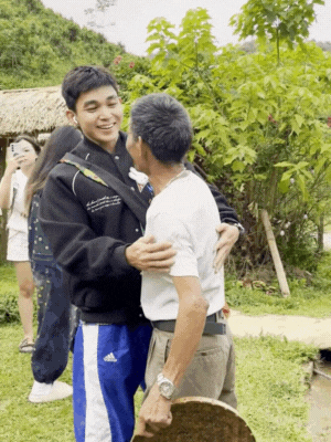 Jun Phạm xúc động ghi lại khoảnh khắc cuối cùng của nhân vật Gia đình Haha vừa qua đời - Ảnh 2. Jun Phạm xúc động ghi lại khoảnh khắc cuối cùng của nhân vật Gia đình Haha vừa qua đời - Ảnh 2.