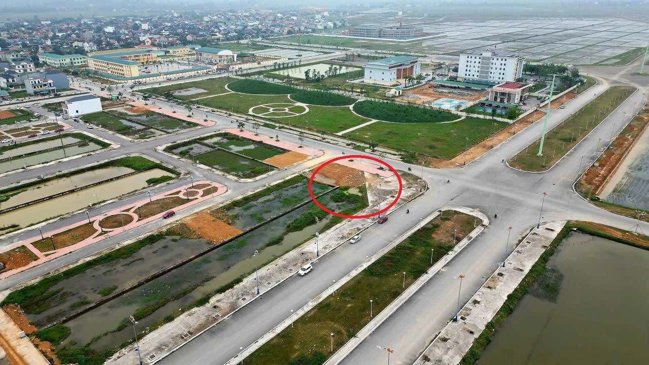 Lý do lô đất nông thôn giá hơn 12 tỷ đồng không thành công Trong đấu giá đất nông thôn - Ảnh 1. Lý do lô đất nông thôn giá hơn 12 tỷ đồng không thành công Trong đấu giá đất nông thôn - Ảnh 1.