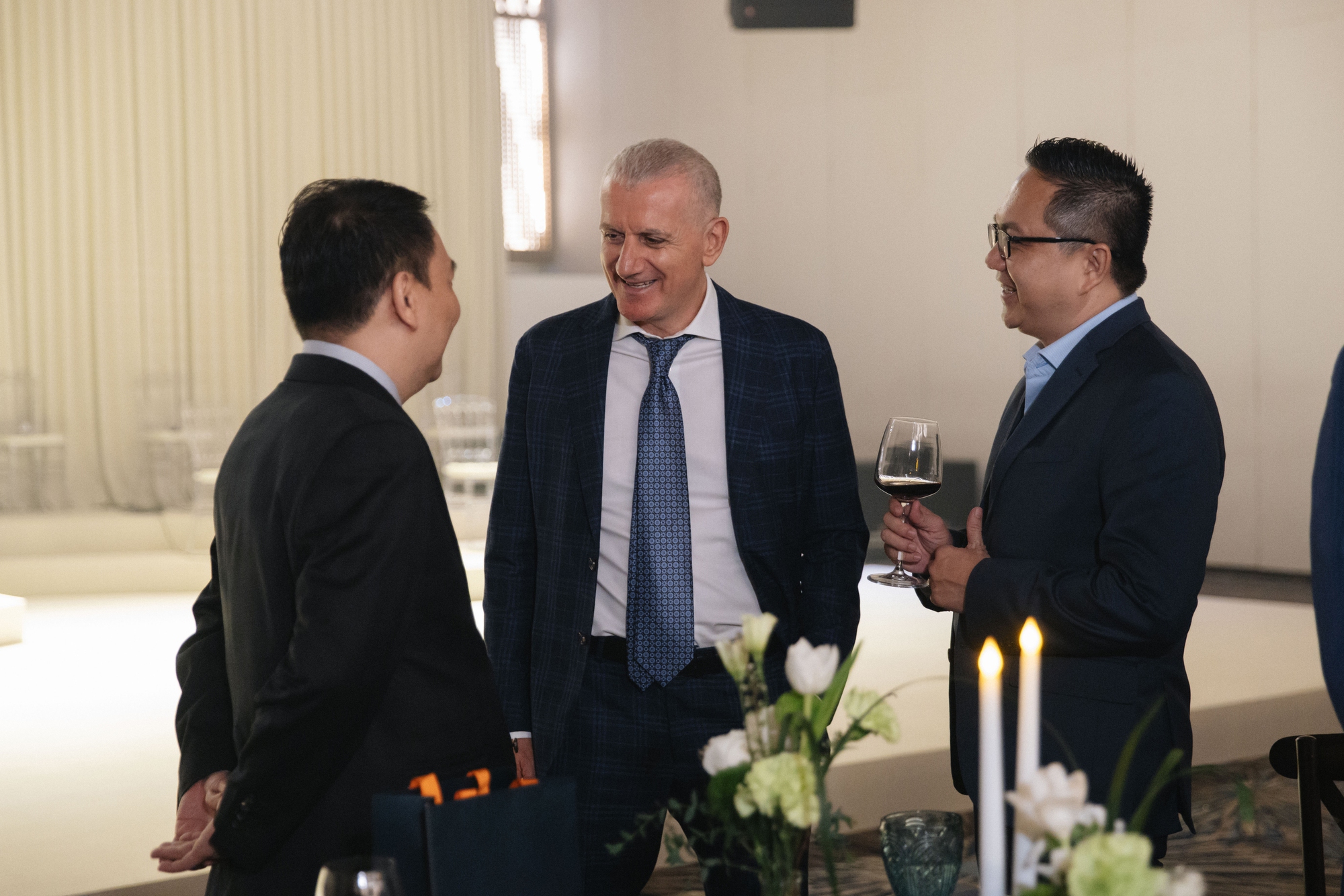 PNJ và CANALI chính thức hợp tác, đưa menswear cao cấp Italy vào Việt Nam- Ảnh 1. PNJ và CANALI chính thức hợp tác, đưa menswear cao cấp Italy vào Việt Nam- Ảnh 1.