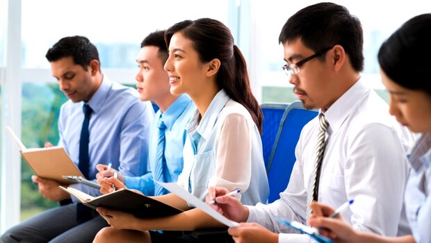 3 Con giáp nhận tiền thưởng Tết 2025 cao giúp thoát nghèo trong gang tấc - Ảnh 3. 3 Con giáp nhận tiền thưởng Tết 2025 cao giúp thoát nghèo trong gang tấc - Ảnh 3.