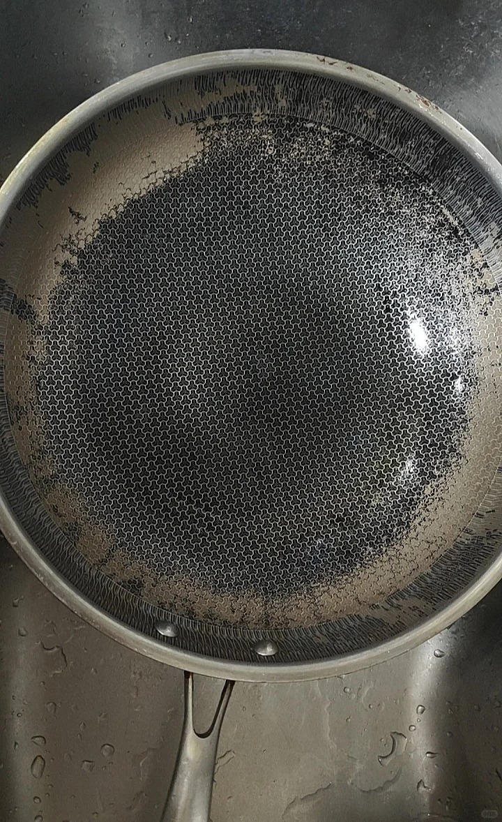 Sang năm 2026 , hãy Dọn nhà và VỨT bỏ 7 thứ chật nhà độc hại này ngay thôi - Ảnh 1. Sang năm 2026 , hãy Dọn nhà và VỨT bỏ 7 thứ chật nhà độc hại này ngay thôi - Ảnh 1.