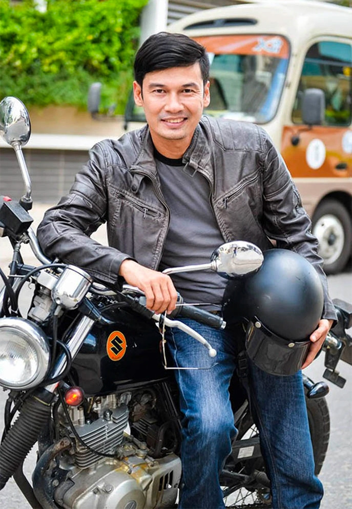 Tiết Cương: Nghệ sĩ cưới vợ kém 26 tuổi , sống an yên về quê làm nông - Ảnh 9. Tiết Cương: Nghệ sĩ cưới vợ kém 26 tuổi , sống an yên về quê làm nông - Ảnh 9.