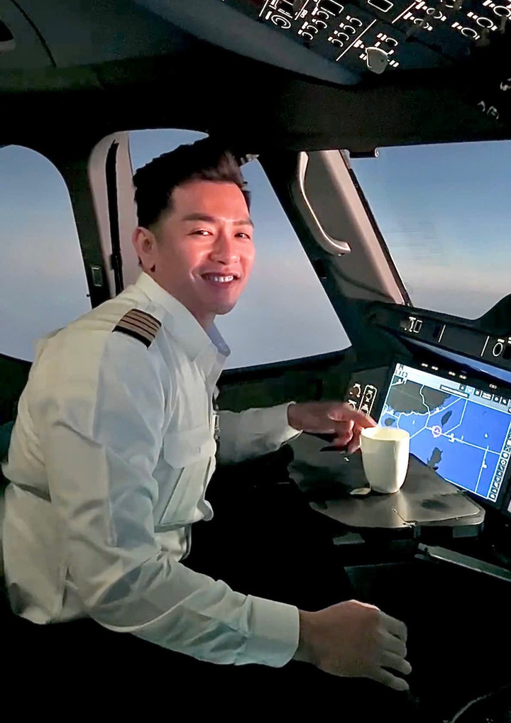 Hành trình của cơ trưởng Nguyễn Lê Hoàng: Đam mê bay và trách nhiệm cao cả - Ảnh 3. Hành trình của cơ trưởng Nguyễn Lê Hoàng: Đam mê bay và trách nhiệm cao cả - Ảnh 3.