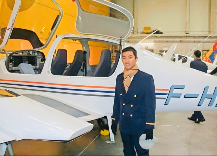 Hành trình của cơ trưởng Nguyễn Lê Hoàng: Đam mê bay và trách nhiệm cao cả - Ảnh 2. Hành trình của cơ trưởng Nguyễn Lê Hoàng: Đam mê bay và trách nhiệm cao cả - Ảnh 2.