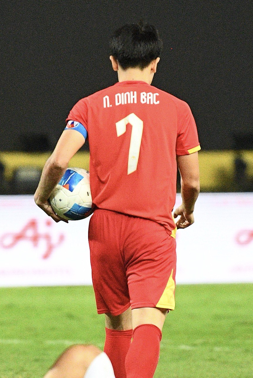 Bùng nổ cảm xúc SEA Games: U22 Việt Nam thi đấu kiên cường trước Thái Lan - Ảnh 8. Bùng nổ cảm xúc SEA Games: U22 Việt Nam thi đấu kiên cường trước Thái Lan - Ảnh 8.