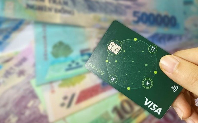 Phí tài khoản ngân hàng: Nguyên nhân và chính sách thu phí từ các ngân hàng hiện nay - Ảnh 1. Phí tài khoản ngân hàng: Nguyên nhân và chính sách thu phí từ các ngân hàng hiện nay - Ảnh 1.