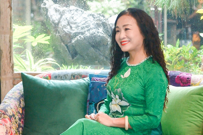 NSND Vi Hoa: Chim sơn ca của núi rừng và hành trình nghệ thuật đầy cảm hứng - Ảnh 4. NSND Vi Hoa: Chim sơn ca của núi rừng và hành trình nghệ thuật đầy cảm hứng - Ảnh 4.