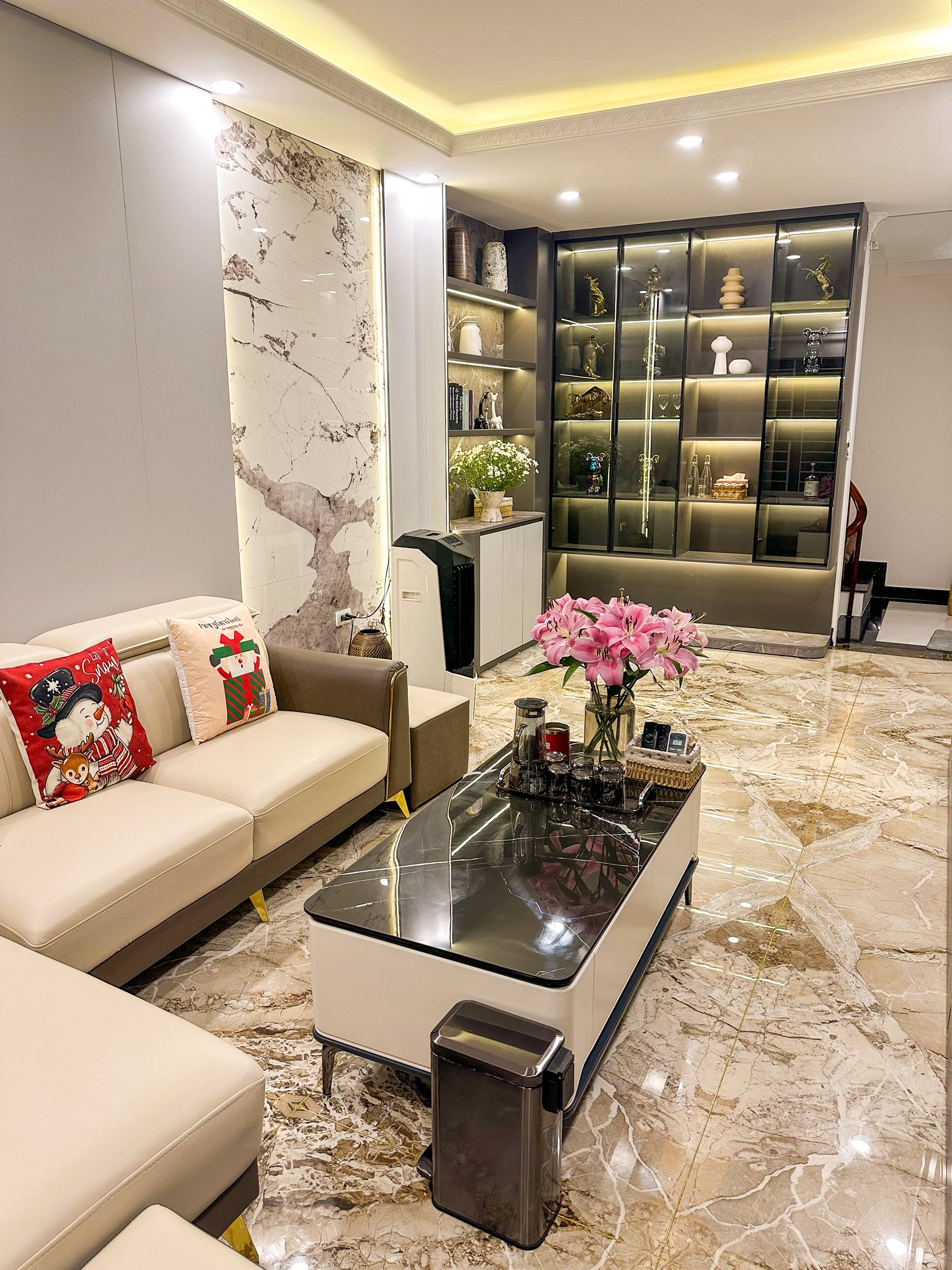 Mẹ 2 con dọn 6 tầng nhà chỉ 1 tiếng mỗi ngày: Nhờ một “chiêu” đơn giản mà tầng nào cũng sạch thơm bóng loáng- Ảnh 6.