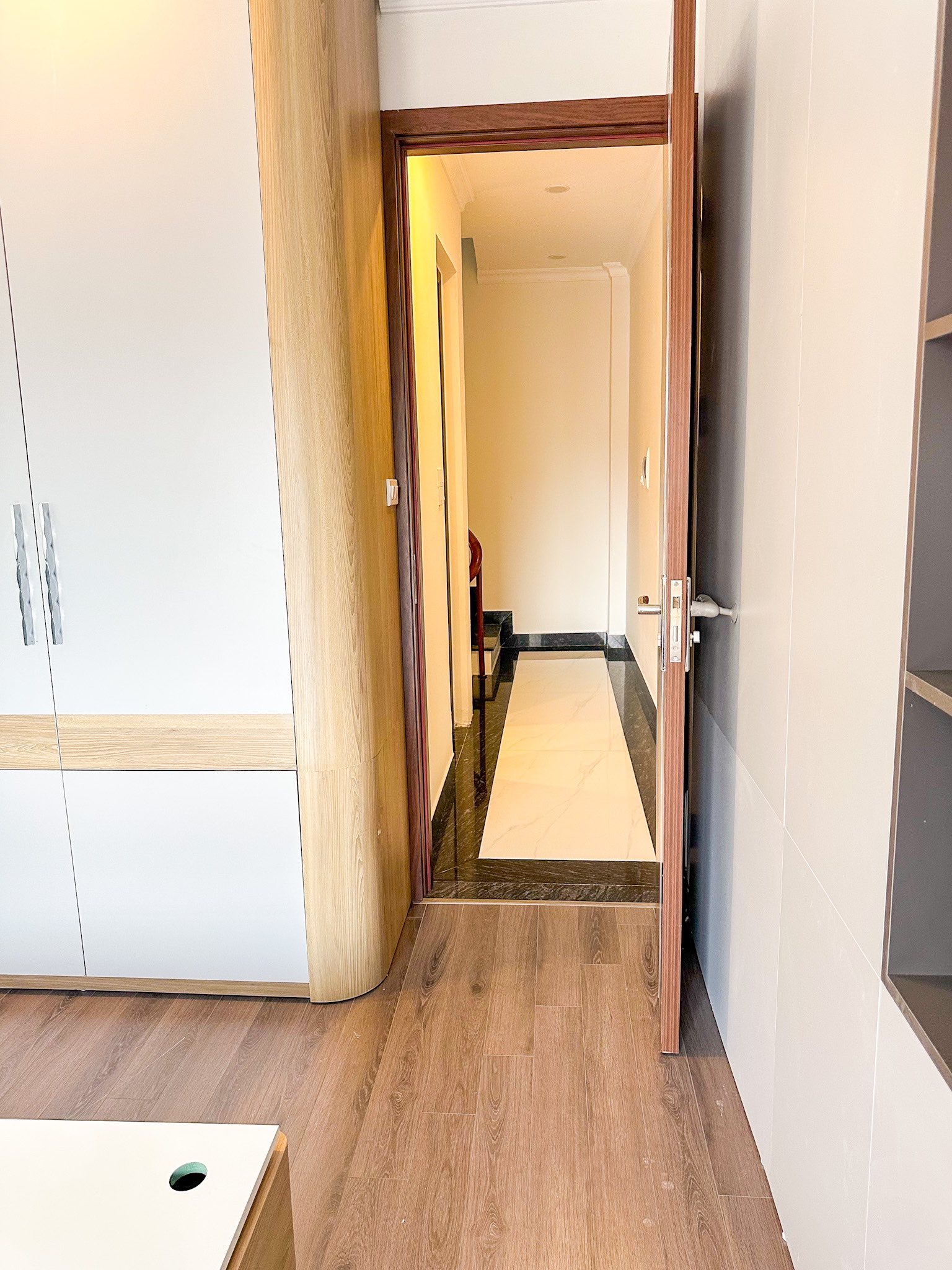 Mẹ 2 con dọn 6 tầng nhà chỉ 1 tiếng mỗi ngày: Nhờ một “chiêu” đơn giản mà tầng nào cũng sạch thơm bóng loáng- Ảnh 14.