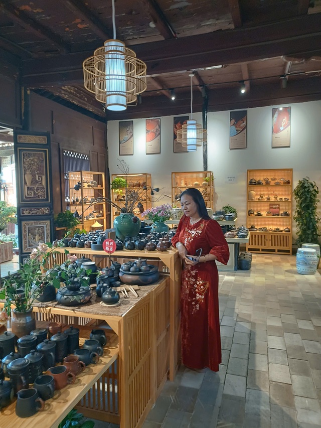 Độc lập tuổi già: Hạnh phúc không chỉ là tiền bạc mà là sự tự chủ và An nhiên - Ảnh 2. Độc lập tuổi già: Hạnh phúc không chỉ là tiền bạc mà là sự tự chủ và An nhiên - Ảnh 2.