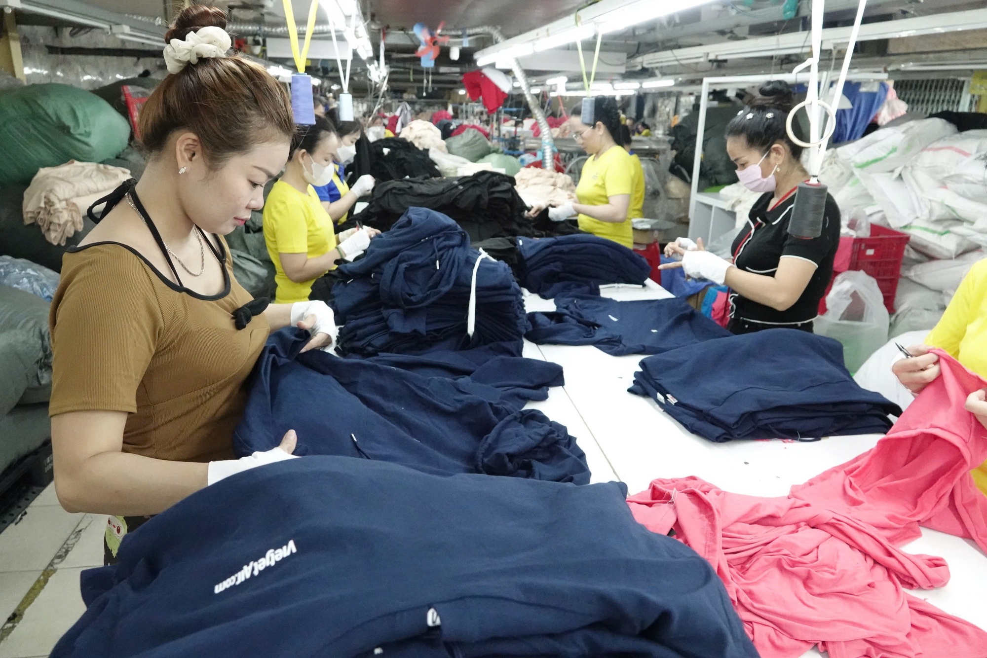 Tiền thưởng lễ, Tết có phải nộp thuế thu nhập cá nhân? - Ảnh 2.