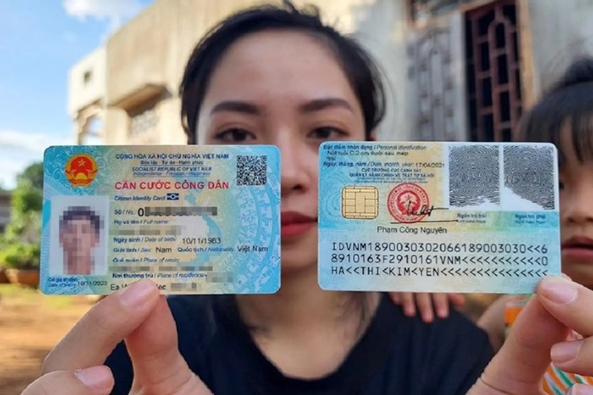 Mức phạt CCCD mới sẽ có hiệu lực từ 15 / 12 với mức cao nhất lên đến 10 triệu đồng - Ảnh 1. Mức phạt CCCD mới sẽ có hiệu lực từ 15 / 12 với mức cao nhất lên đến 10 triệu đồng - Ảnh 1.