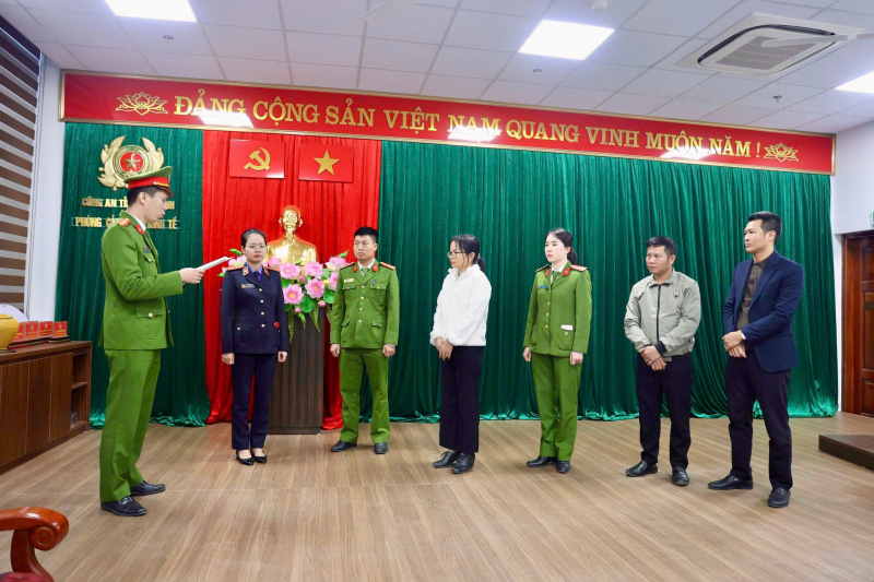 Bắt Trưởng phòng Cục Thuế Bắc Ninh vì nhận hối lộ 4 , 3 tỷ đồng từ doanh nghiệp - Ảnh 1. Bắt Trưởng phòng Cục Thuế Bắc Ninh vì nhận hối lộ 4 , 3 tỷ đồng từ doanh nghiệp - Ảnh 1.