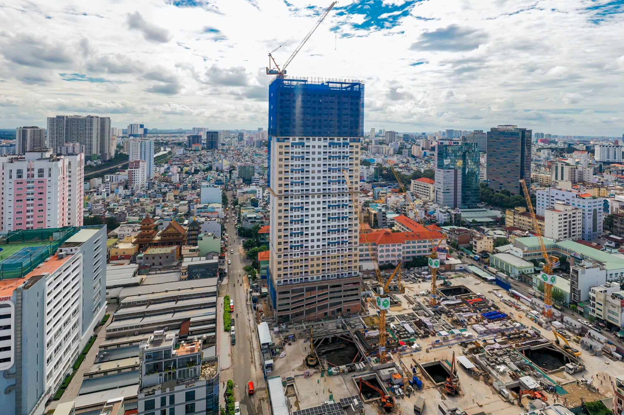 Tin vui cho Novaland: 10 . 500 Sổ hồng tại TPHCM sắp được cấp phát cho cư dân - Ảnh 2. Tin vui cho Novaland: 10 . 500 Sổ hồng tại TPHCM sắp được cấp phát cho cư dân - Ảnh 2.