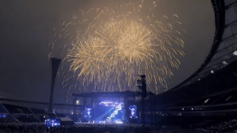 Sự giả dối của siêu sao hết thời: Thông báo cháy vé 6 concert, ngó vào trống hoác hơn nửa sân vận động- Ảnh 1. Sự giả dối của siêu sao hết thời: Thông báo cháy vé 6 concert, ngó vào trống hoác hơn nửa sân vận động- Ảnh 1.