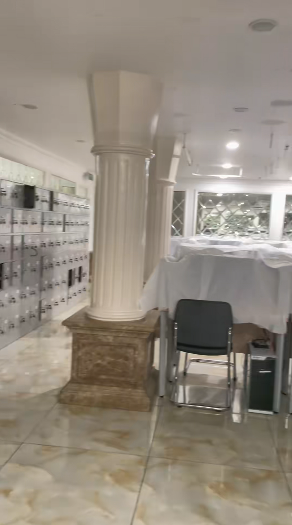 Thẩm mỹ viện Mailisa ngừng hoạt động hàng trăm nhân viên làm thủ tục nghỉ việc - Ảnh 2. Thẩm mỹ viện Mailisa ngừng hoạt động hàng trăm nhân viên làm thủ tục nghỉ việc - Ảnh 2.