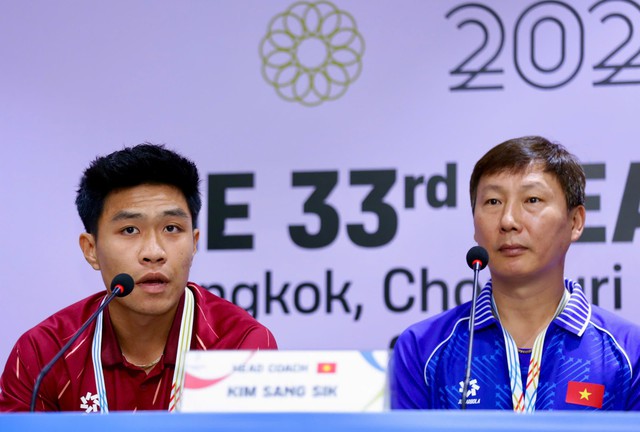 Tuyển thủ U22 Việt Nam gây sốt vì 