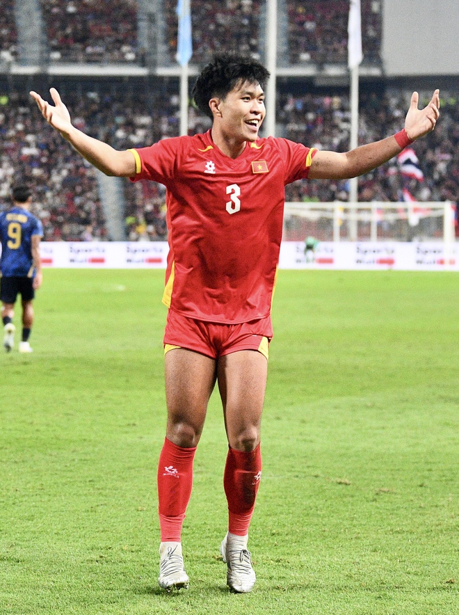 Tuyển thủ U22 Việt Nam gây sốt vì 