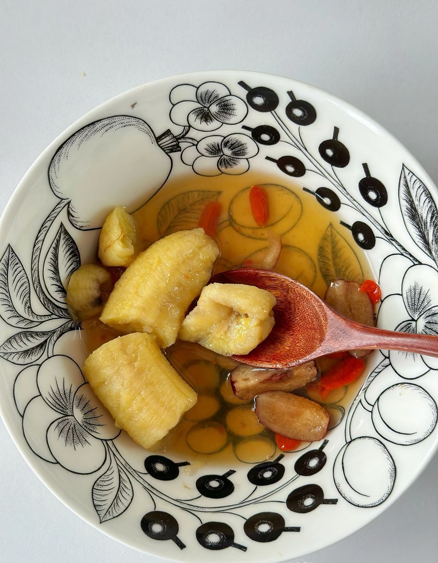 4 loại quả "càng hấp càng bổ", mẹ học ngay bí kíp của bác sĩ để cả nhà "bụng ấm, phổi êm" suốt mùa lạnh - Ảnh 9. 4 loại quả "càng hấp càng bổ", mẹ học ngay bí kíp của bác sĩ để cả nhà "bụng ấm, phổi êm" suốt mùa lạnh - Ảnh 9.