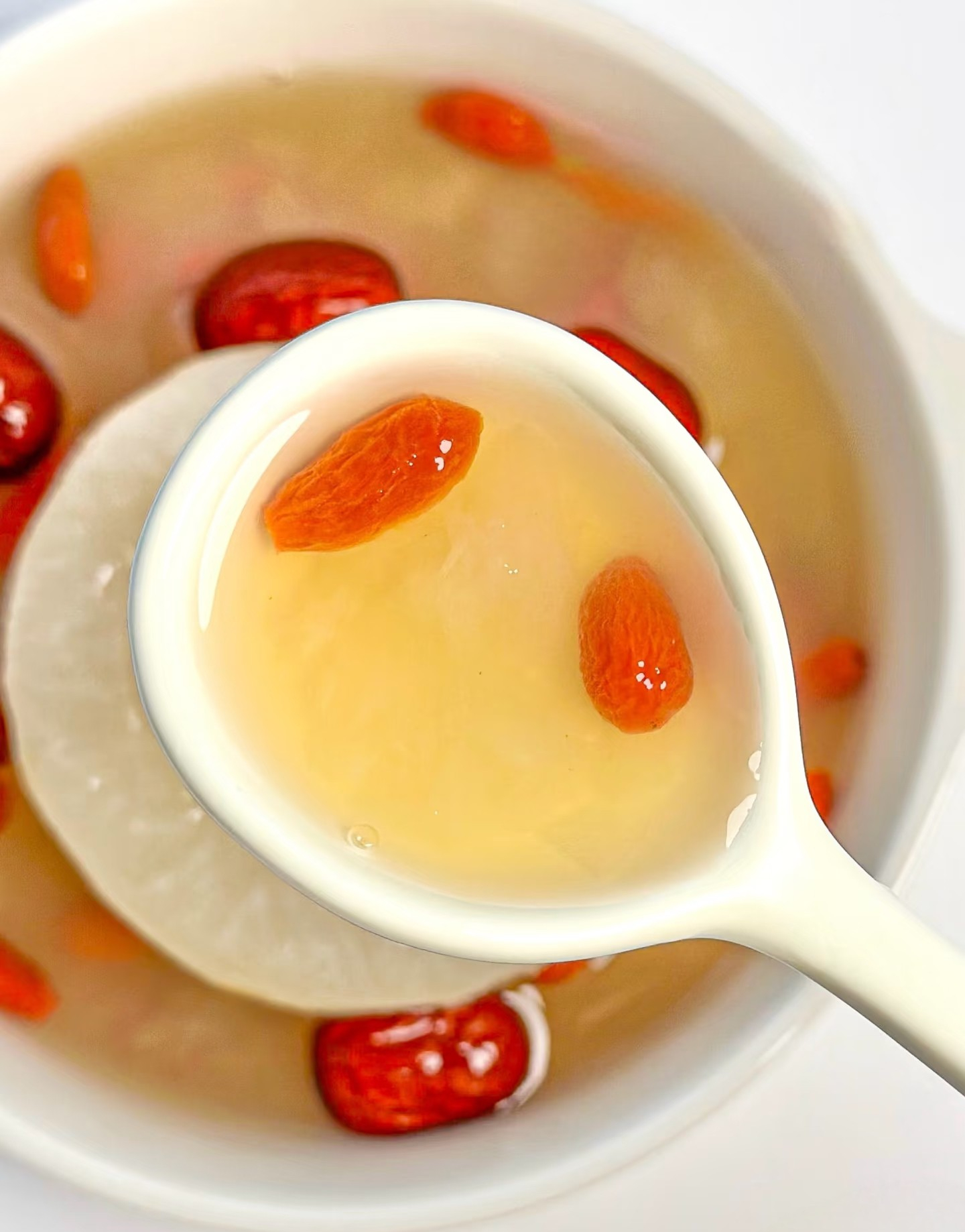 4 loại quả "càng hấp càng bổ", mẹ học ngay bí kíp của bác sĩ để cả nhà "bụng ấm, phổi êm" suốt mùa lạnh - Ảnh 5. 4 loại quả "càng hấp càng bổ", mẹ học ngay bí kíp của bác sĩ để cả nhà "bụng ấm, phổi êm" suốt mùa lạnh - Ảnh 5.