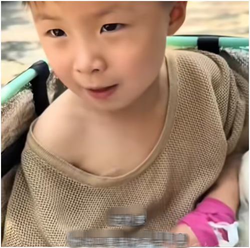 3 ca phẫu thuật, 9 đợt hóa trị, 12 lần xạ trị: Phía sau hình ảnh nữ shipper bỏ con gái vào thùng giao đồ- Ảnh 6.