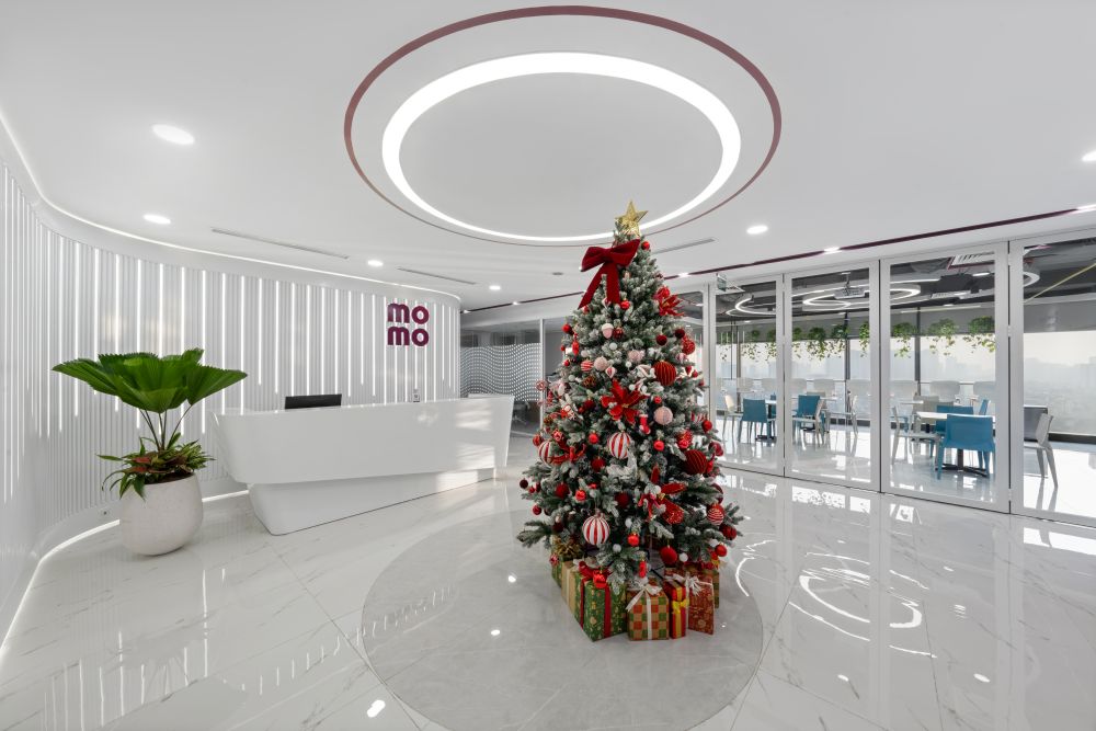 Cận cảnh văn phòng MoMo mới tại Hà Nội với thiết kế hiện đại và công nghệ tiên tiến - Ảnh 1. Cận cảnh văn phòng MoMo mới tại Hà Nội với thiết kế hiện đại và công nghệ tiên tiến - Ảnh 1.