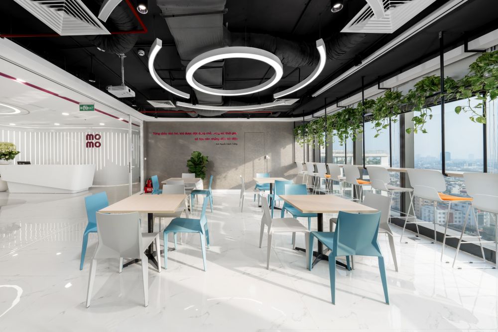Cận cảnh văn phòng MoMo mới tại Hà Nội với thiết kế hiện đại và công nghệ tiên tiến - Ảnh 3. Cận cảnh văn phòng MoMo mới tại Hà Nội với thiết kế hiện đại và công nghệ tiên tiến - Ảnh 3.