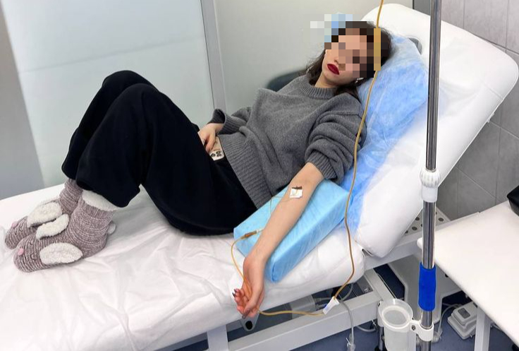 Nữ kế toán 27 tuổi mắc ung thư dạ dày từ thực phẩm trong tủ lạnh - Ảnh 1.