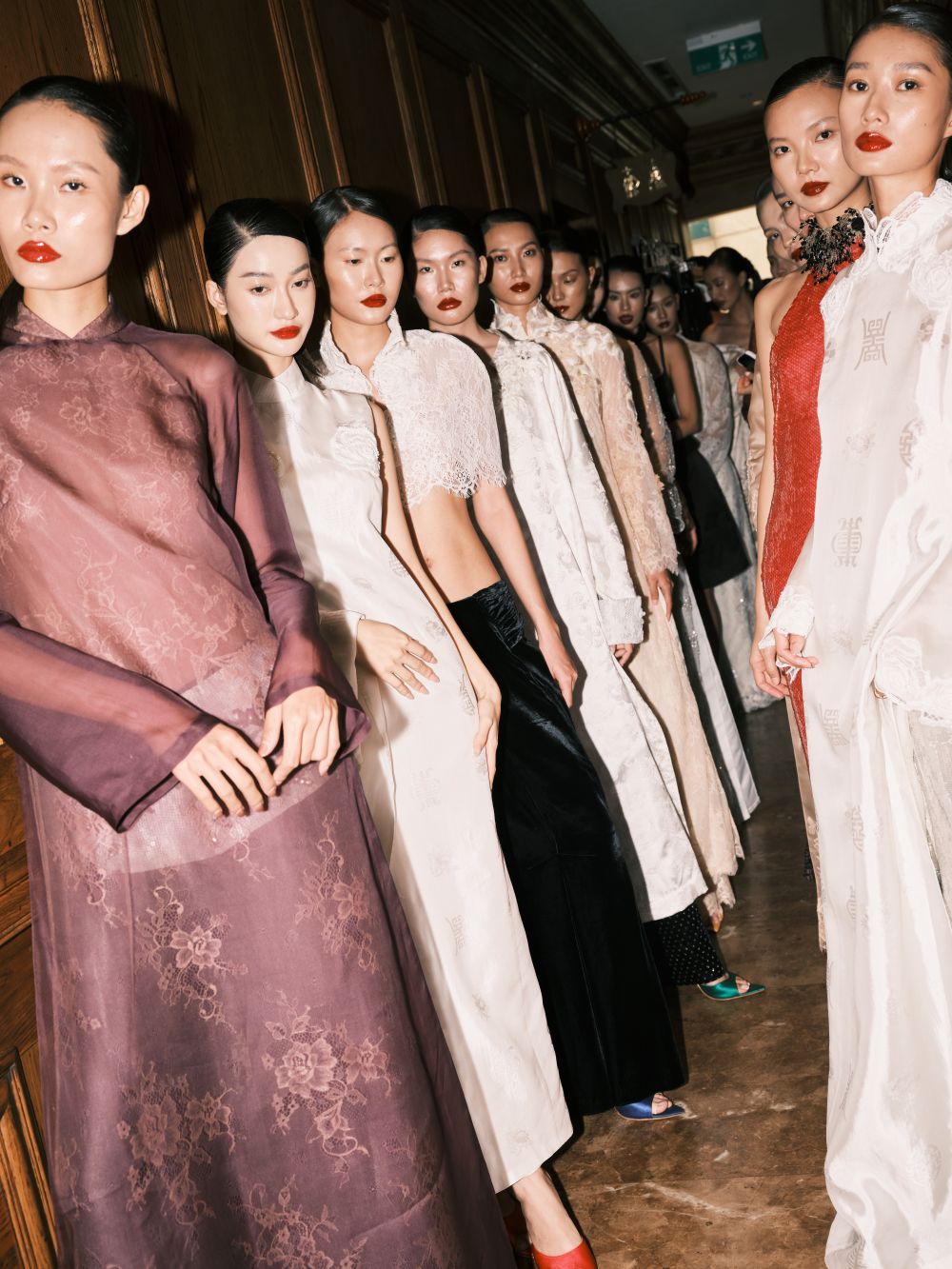 Vẻ đẹp nguyên bản của áo dài: Hành trình của Maison Denude qua thời trang - Ảnh 1. Vẻ đẹp nguyên bản của áo dài: Hành trình của Maison Denude qua thời trang - Ảnh 1.