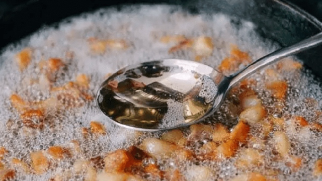 Người đàn ông đột ngột qua đời vì đột quỵ: BS cảnh báo 3 loại gia vị nhiều người thích nấu ăn là thủ phạm gây tắc nghẽn mạch máu- Ảnh 3.